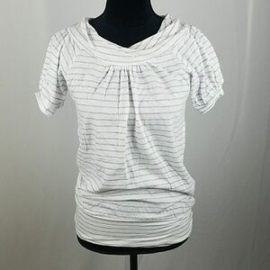 Tonga women M white gray striped short sleeve shir